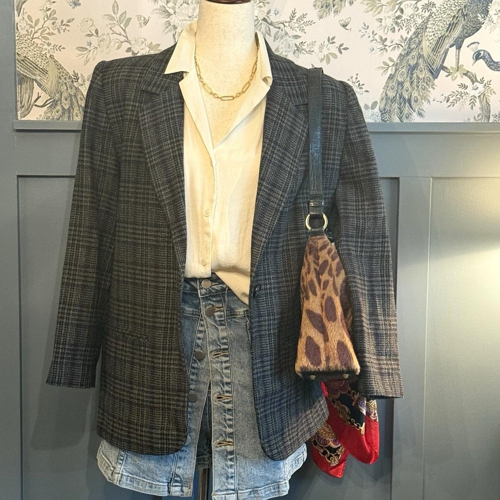 Vintage Sag Harbor Petite Blazer Women's Size 8 –Wool Blend Gray Navy Plaid‎